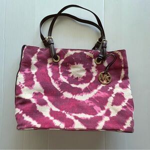Michael Kors Tie Dyed Pink and White Spiral Tote Design Shoulder Bag